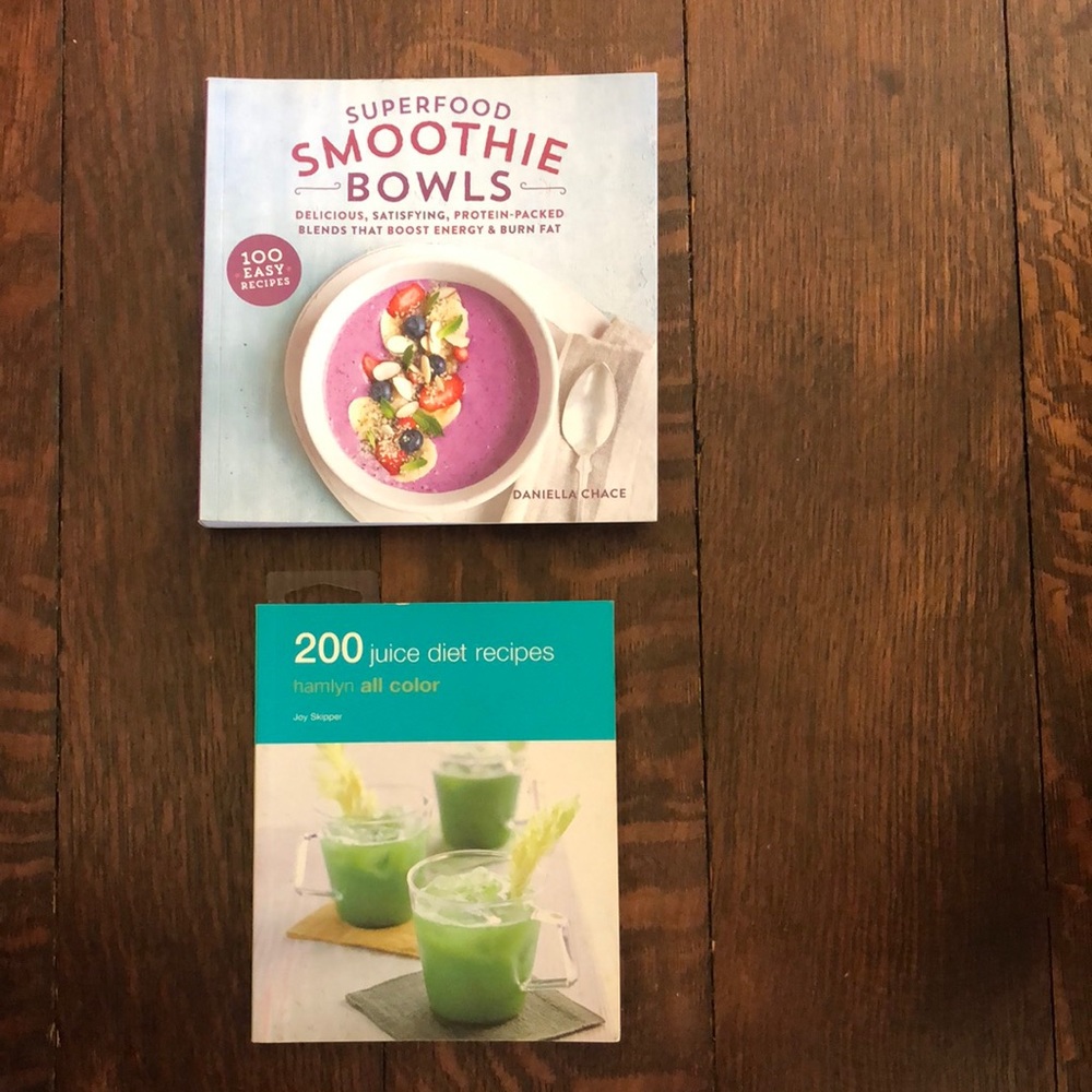 2 Soft Back Books | Superfood Smoothie Bowls & 200 juice diet recipes
